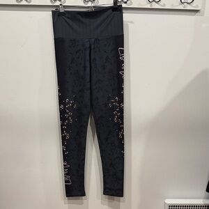 Stylish Black Unicorns Patterned Leggings